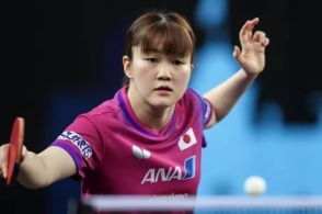 [CBA]赵继伟组织快攻 助李晓旭扣篮得分.