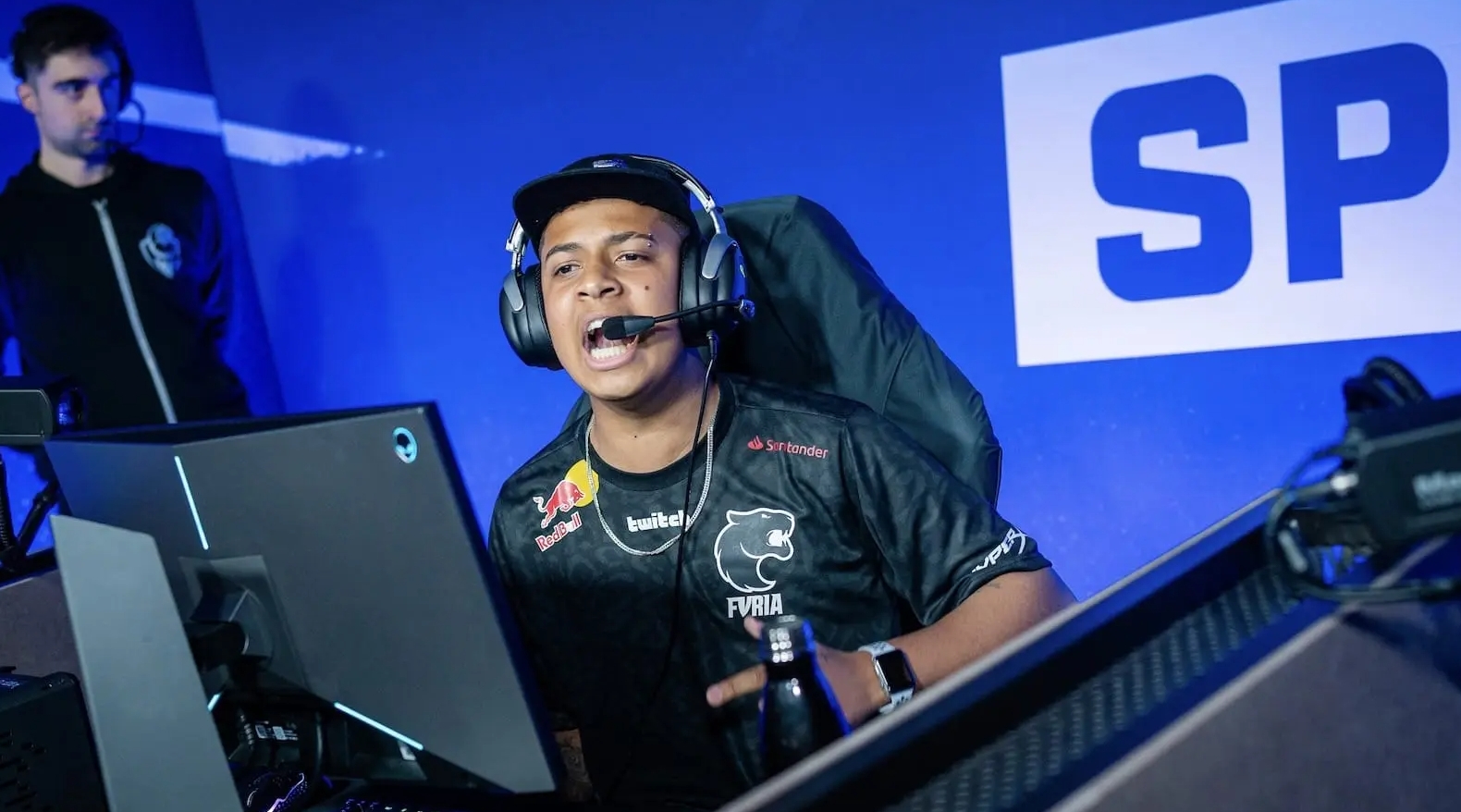 官方：波尔图1500万欧签下马竞前锋奥莫罗迪翁50%所有权